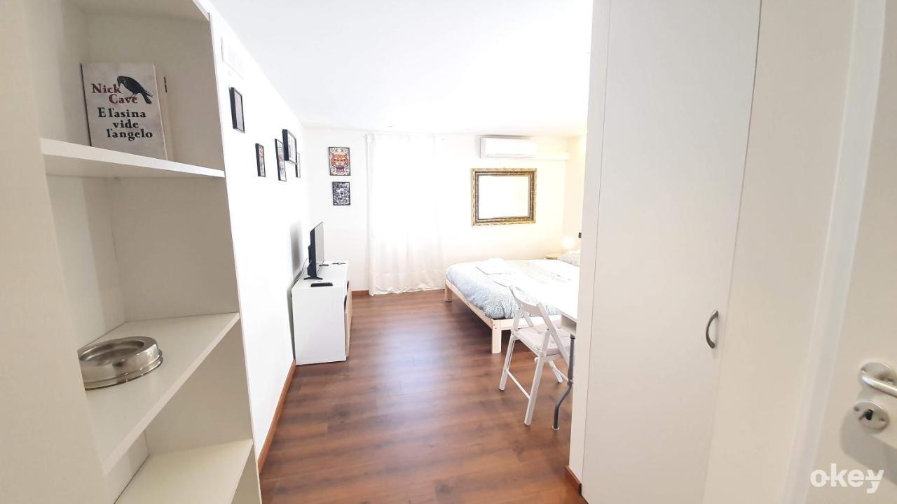 La Terrazza Tra I Tetti Studio - Centro Apartament *
